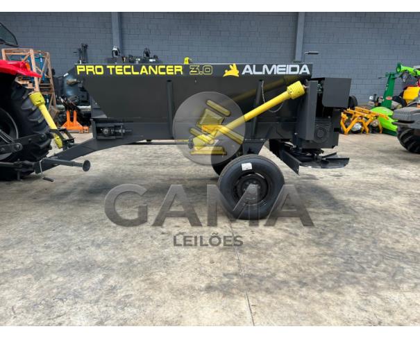 Foto de DISTRIBUIDOR DE CALCÁRIO ALMEIDA 3.000 KG (NOVO)