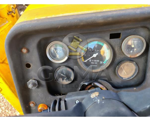 Foto de RETROESCAVADEIRA MF 86HS - ANO 1988