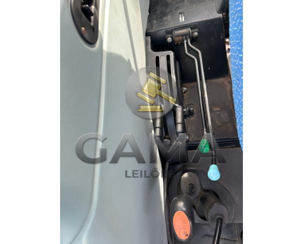 Foto de TRATOR NEW HOLLAND TL75E 4X4 CABINADO - ANO 2019