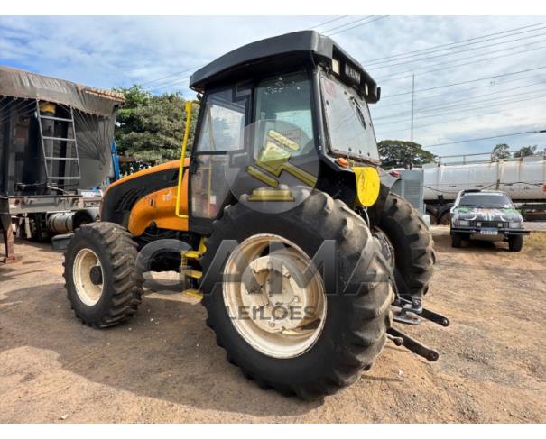 Foto de TRATOR VALTRA BM110 - ANO 2016