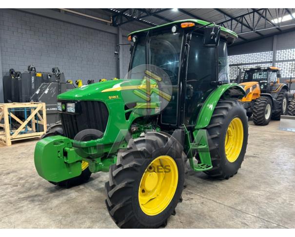 Foto de TRATOR JOHN DEERE 5085 - ANO 2015/2016