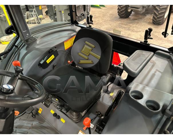 Foto de TRATOR YANMAR SOLIS 90 - ANO 2023 CABINADO