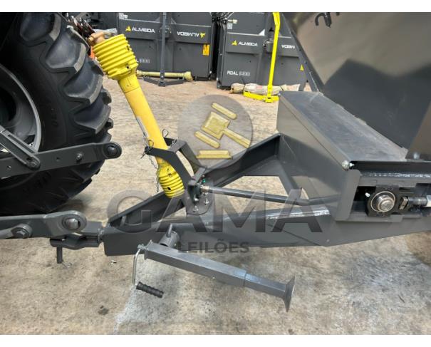 Foto de DISTRIBUIDOR DE CALCÁRIO ALMEIDA 3.000 KG (NOVO)