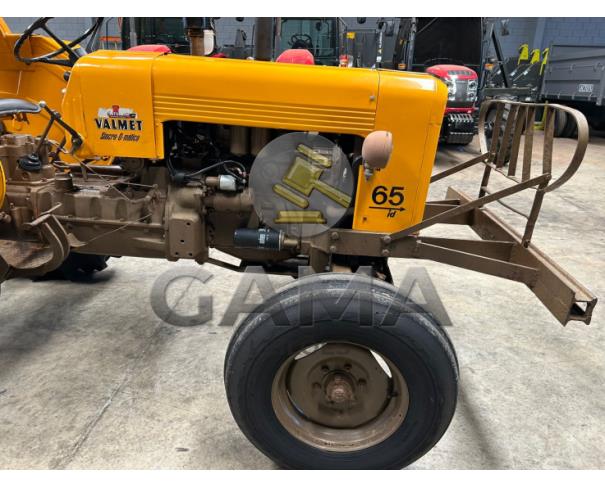 Foto de TRATOR VALMET 65ID - ANO 1982 REVISADO