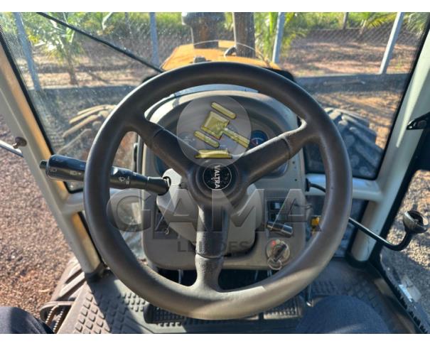 Foto de TRATOR VALTRA BH180 - ANO 2012 