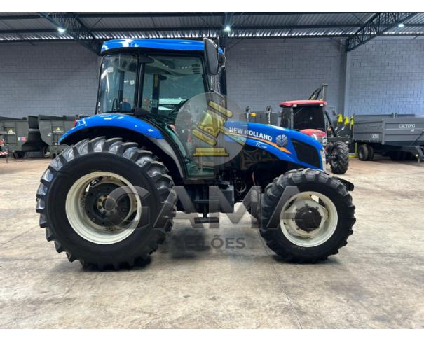 Foto de TRATOR NEW HOLLAND TL75E 4X4 CABINADO - ANO 2019