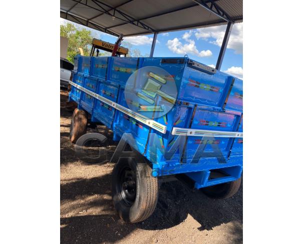 Foto de CARRETA AGRÍCOLA 4 RODAS DE MADEIRA SOBRE TAMPAS