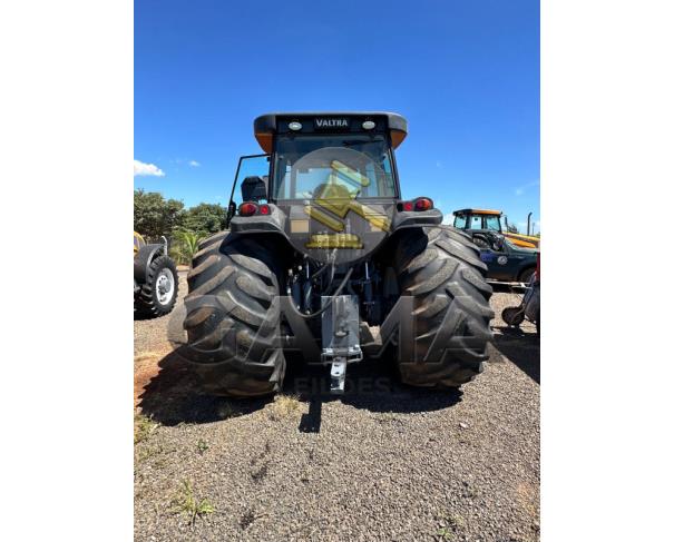 Foto de TRATOR VALTRA BH205 - ANO 2012 