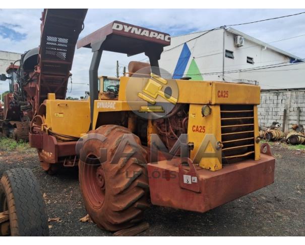Foto de ROLO COMPACTADOR DYNAPAC CA25 – ANO 1995