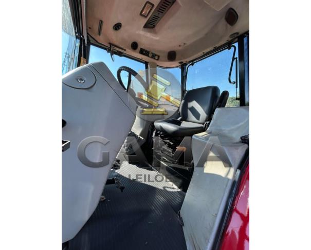 Foto de TRATOR MASSEY FERGUSON 4283 - ANO 2012