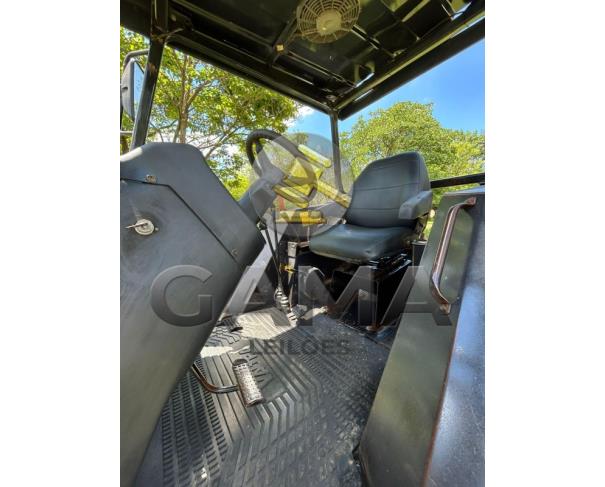 Foto de TRATOR VALTRA 985S 4X4 - ANO 2002 C/ LÂMINA STARA