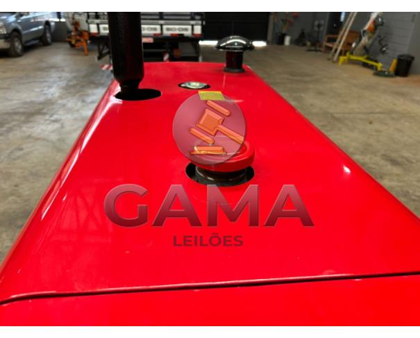 Foto de TRATOR MASSEY FERGUSON 265 - ANO 1976