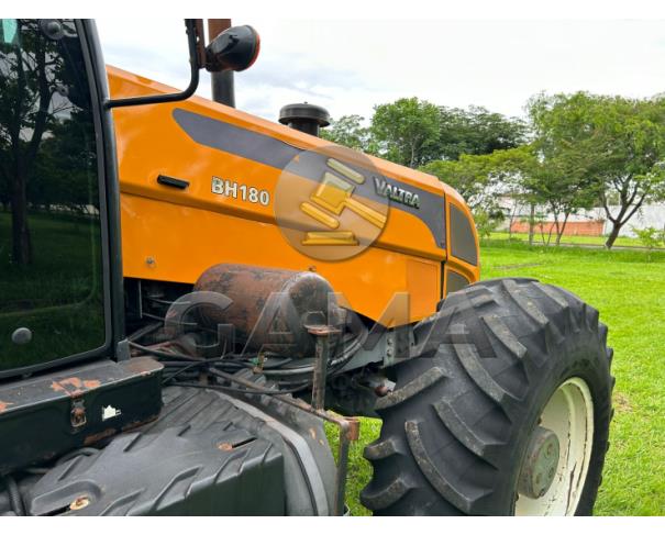 Foto de TRATOR VALTRA BH180 - ANO 2010