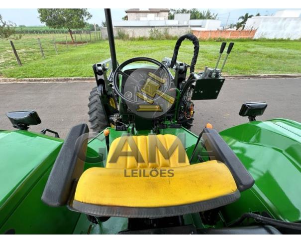 Foto de TRATOR JOHN DEERE 5605 - ANO 2008 C/ CONJUNTO MARISPAN
