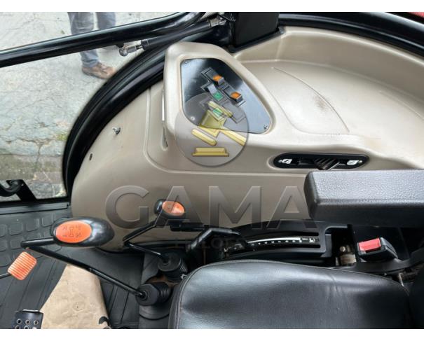 Foto de TRATOR CASE FARMALL 80 CABINADO - ANO 2016