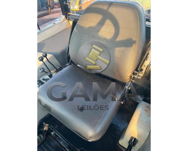 Foto de TRATOR VALTRA BH180 - ANO 2012