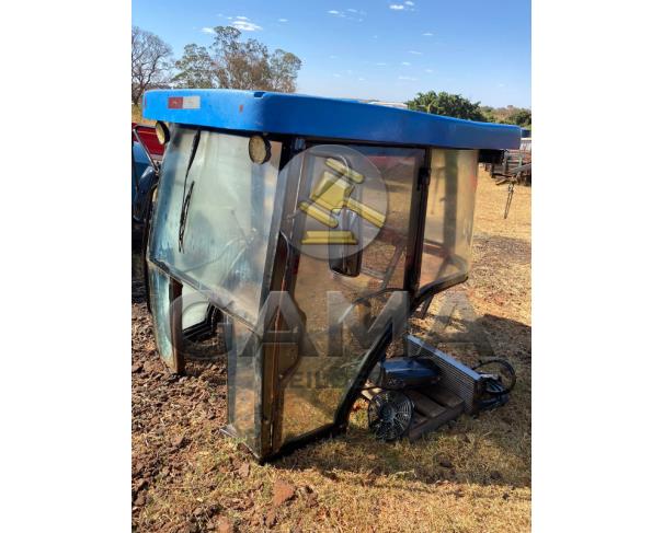 Foto de CABINE PARA TRATOR NEW HOLLAND COM AR-CONDICIONADO
