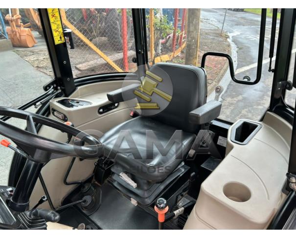 Foto de TRATOR CASE FARMALL 80 CABINADO - ANO 2016