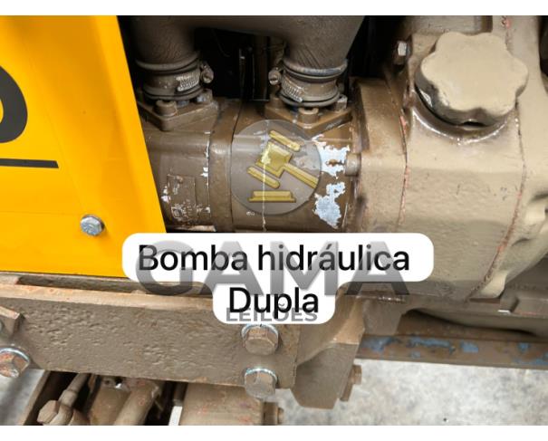 Foto de TRATOR VALMET 65ID - ANO 1982 REVISADO