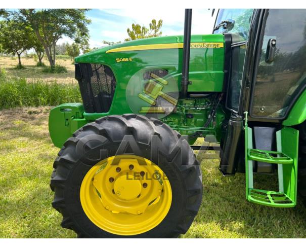 Foto de TRATOR JOHN DEERE 5085E – ANO 2016