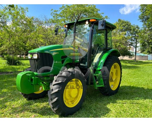 Foto de TRATOR JOHN DEERE 5090E – ANO 2015