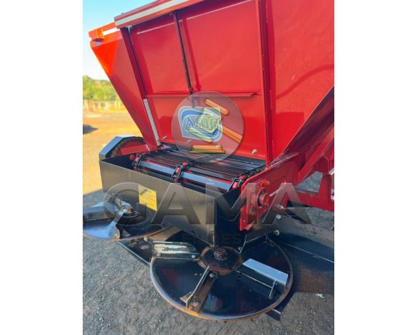 Foto de DISTRIBUIDOR DE CALCÁRIO DFH 6.000 kG