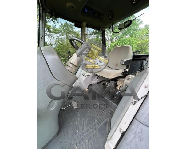 Foto de TRATOR VALTRA BH180 - ANO 2010