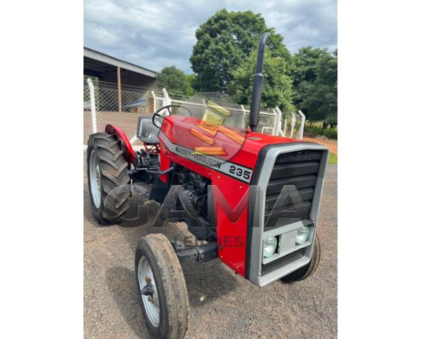 Foto de TRATOR MASSEY FERGUSON 235 - ANO 1981
