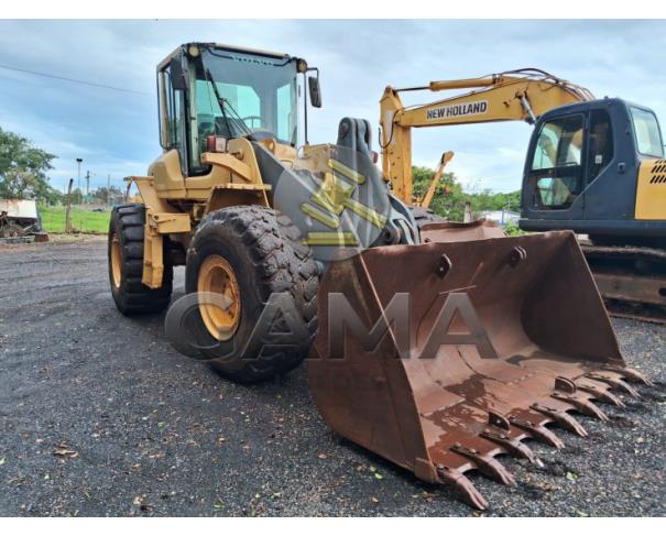 Foto de PÁ CARREGADEIRA VOLVO L110 - ANO 2009