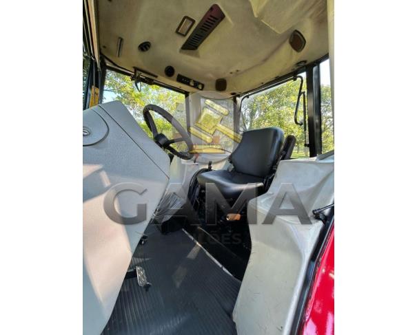 Foto de TRATOR MASSEY FERGUSON 4283 - ANO 2012