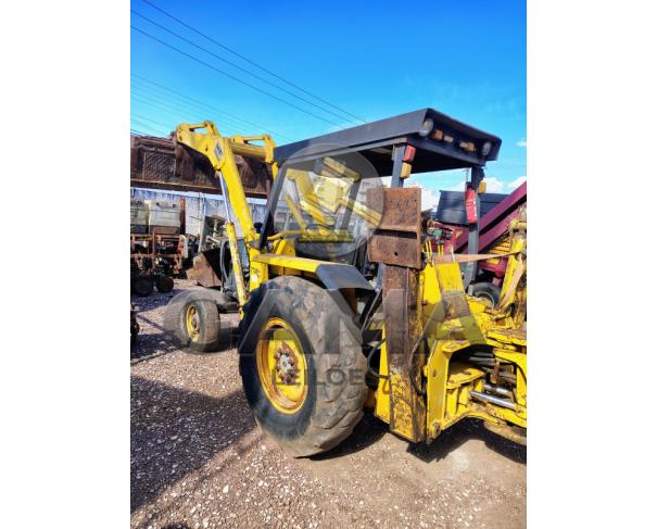 Foto de RETROESCAVADEIRA MF 86HS - ANO 1988