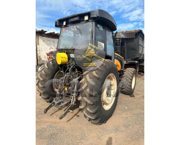 Foto de TRATOR VALTRA BM110 - ANO 2016