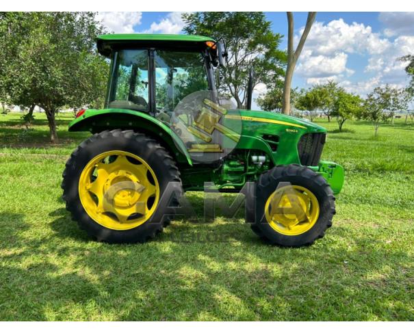 Foto de TRATOR JOHN DEERE 5090E – ANO 2015