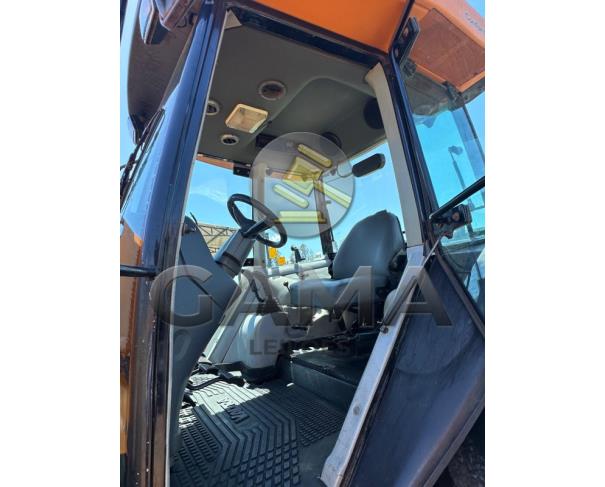 Foto de TRATOR VALTRA BH205 - ANO 2012 
