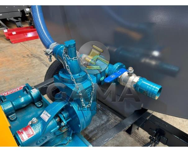 Foto de CARRETA TANQUE ACTON SUPER JATO 4.200 LTS C/ KIT MULTITAREFA (NOVA)