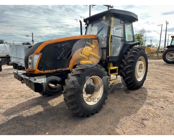 Foto de TRATOR VALTRA BM110 - ANO 2016