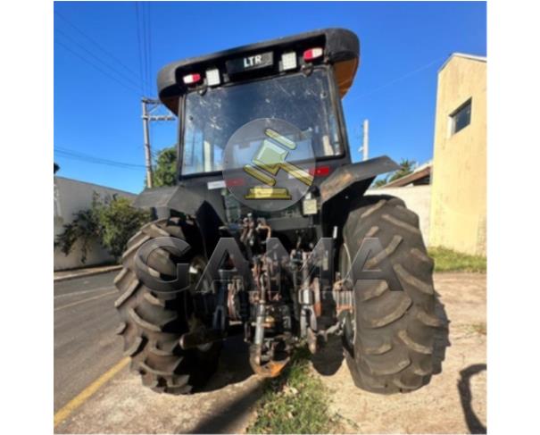 Foto de TRATOR VALTRA BM110 - ANO 2016 (02)