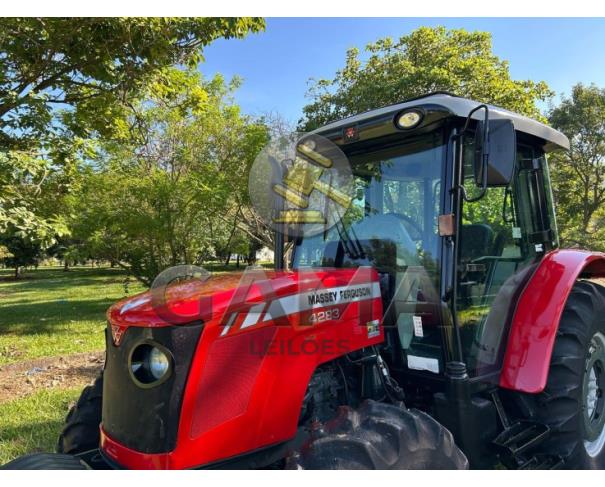 Foto de TRATOR MASSEY FERGUSON 4283 - ANO 2012