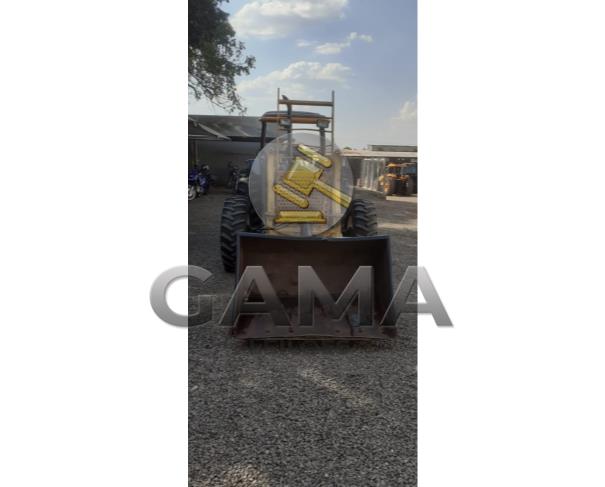 Foto de TRATOR VALTRA 800 - ANO 2003 C/ CONCHA E BOMBA INDEPENDENTE