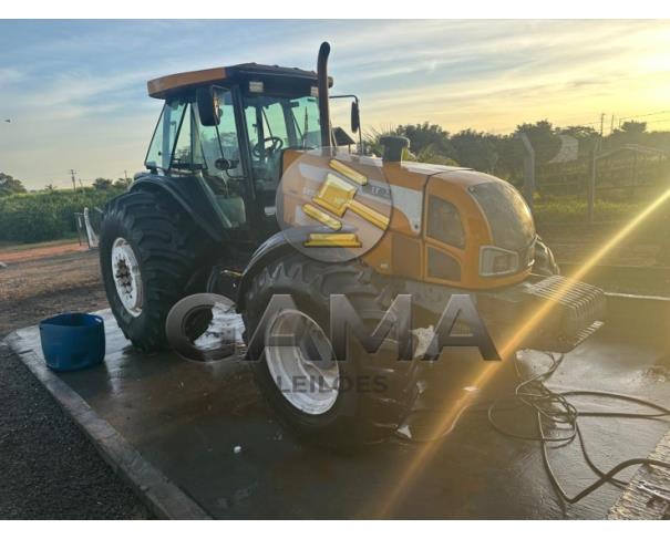 Foto de TRATOR VALTRA BH180 - ANO 2012