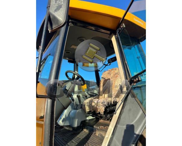 Foto de TRATOR VALTRA BH180 - ANO 2012 