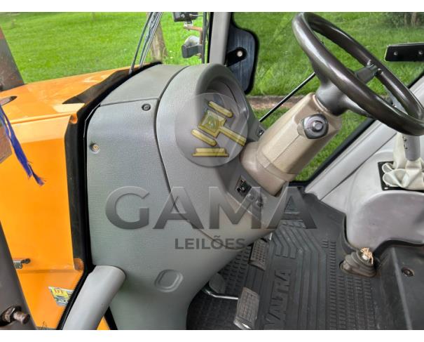 Foto de TRATOR VALTRA BH180 - ANO 2010