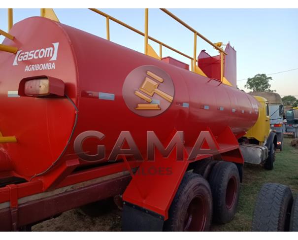 Foto de MERCEDES BENZ 2213 - ANO 1984 COM ACOPLAMENTO BOMBEIRO GASCOM DE 14.000 L