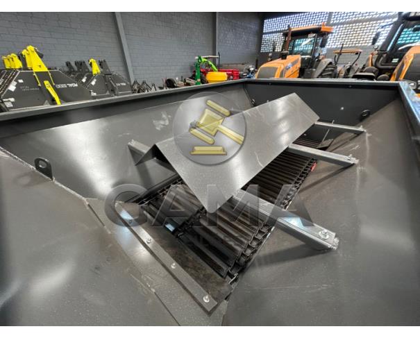 Foto de DISTRIBUIDOR DE CALCÁRIO ALMEIDA 3.000 KG (NOVO)