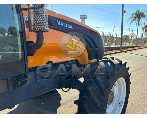 Foto de TRATOR VALTRA BM125i ANO 2017