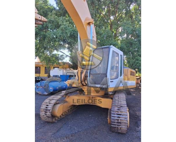 Foto de ESCAVADEIRA LIEBHERR R942 – ANO 1998