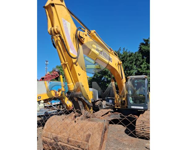 Foto de ESCAVADEIRA NEW HOLLAND E215B – ANO 2010