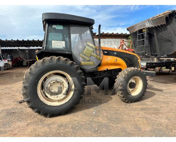 Foto de TRATOR VALTRA BM110 - ANO 2016
