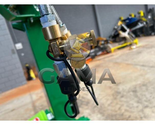 Foto de ENSILADEIRA CREMASCO MODELO: CFC 12 FACAS