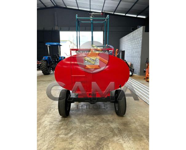 Foto de CARRETA TANQUE 4.200 LTS – FIDO C/ KIT MULTITAREFA